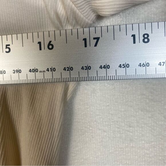M.M. Lafleur Cream Long Sleeve Rib Knit Top Size Medium - Picture 7 of 9